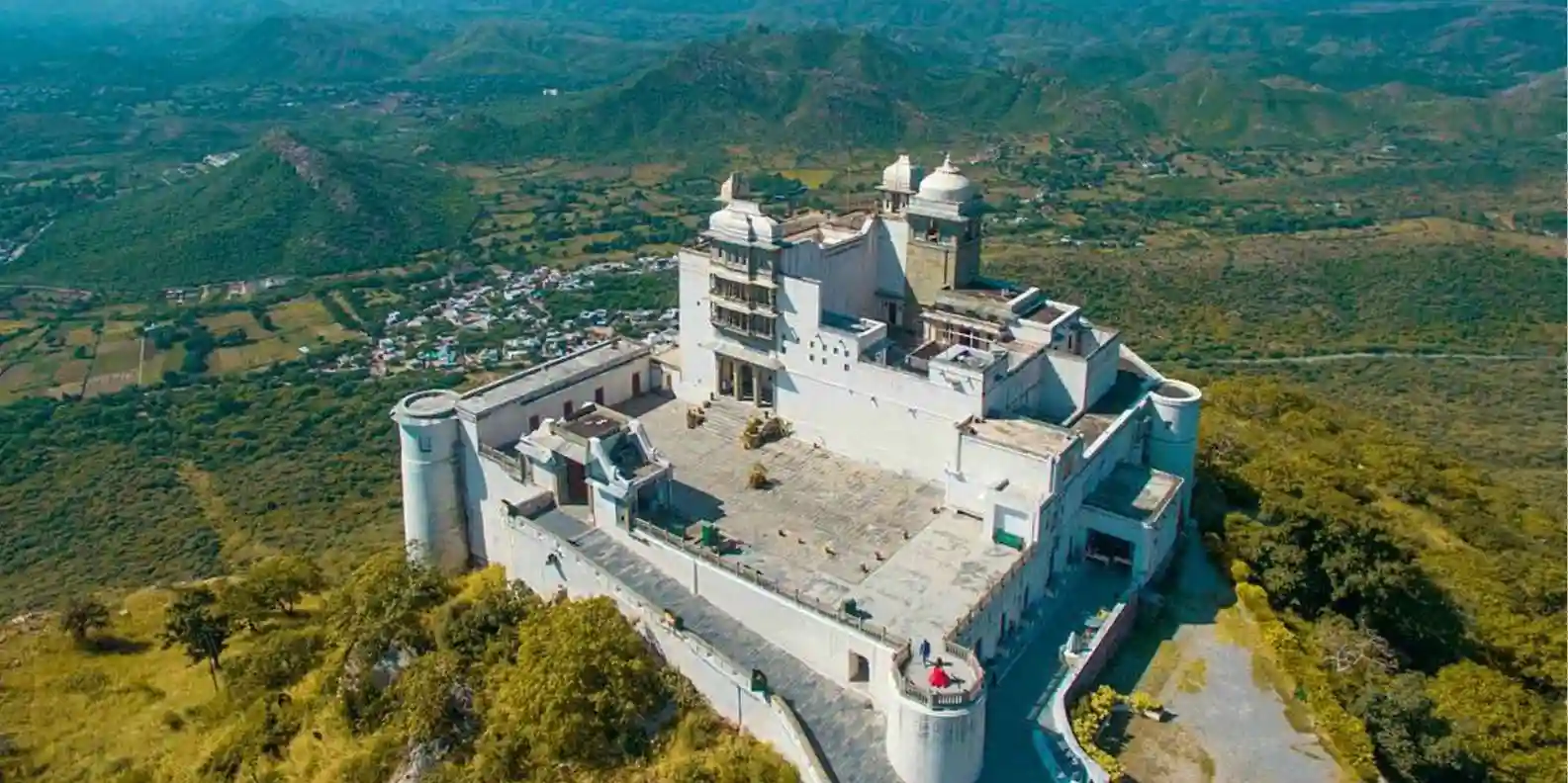 Sajjangarh Palace (Monsoon Palace)